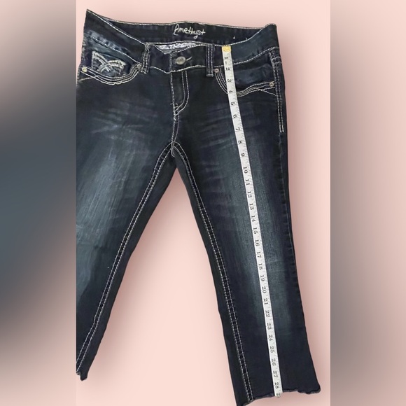 Amethyst Jeans - Picture 6 of 9